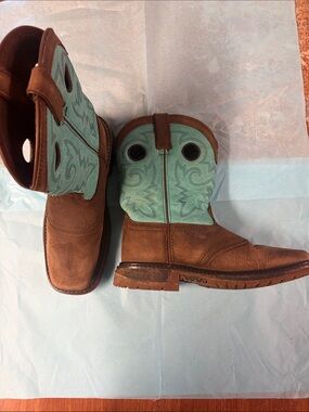 Rocky Brown Leather kids Cowboy Boots with Teal Shaft. Size 4m
